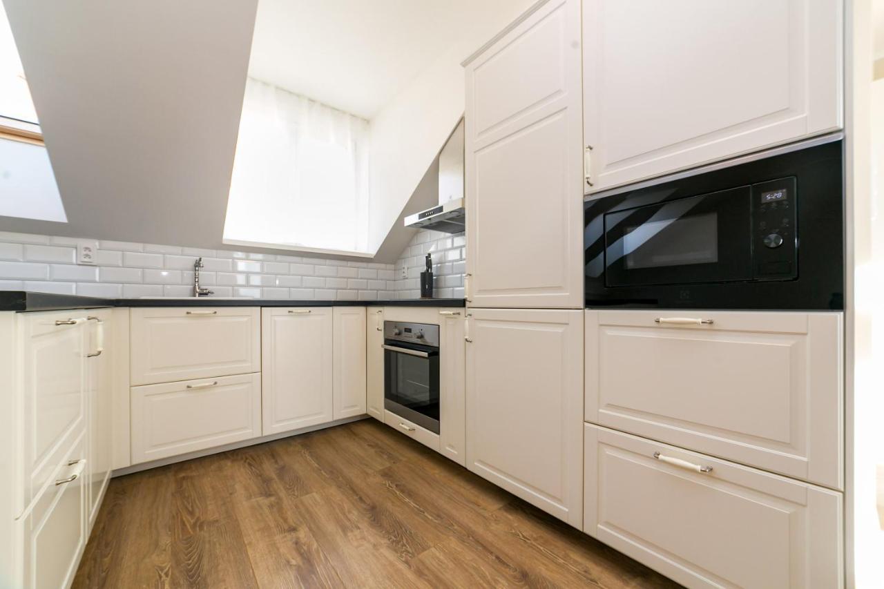 New Apartment 6 - Self Check In, Free Parking Bratislava Luaran gambar