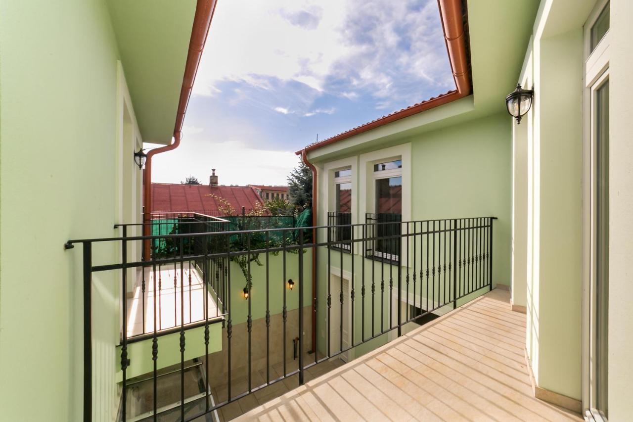 New Apartment 6 - Self Check In, Free Parking Bratislava Luaran gambar
